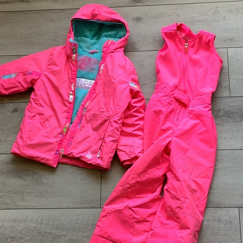 Spyder girls ski jacket and bib